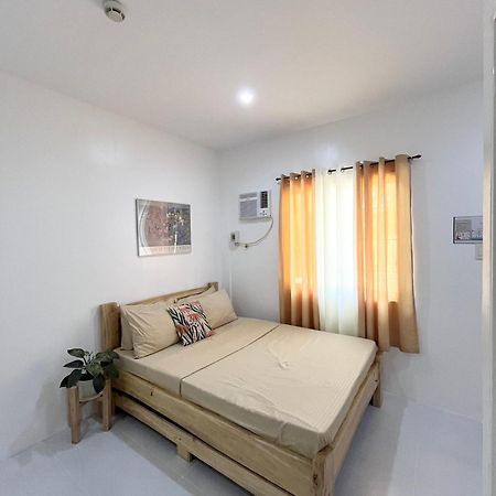 Sunnydale Apartelle -Room Accommodation Near Calatagan Beach Resorts Batangas Bagian luar foto