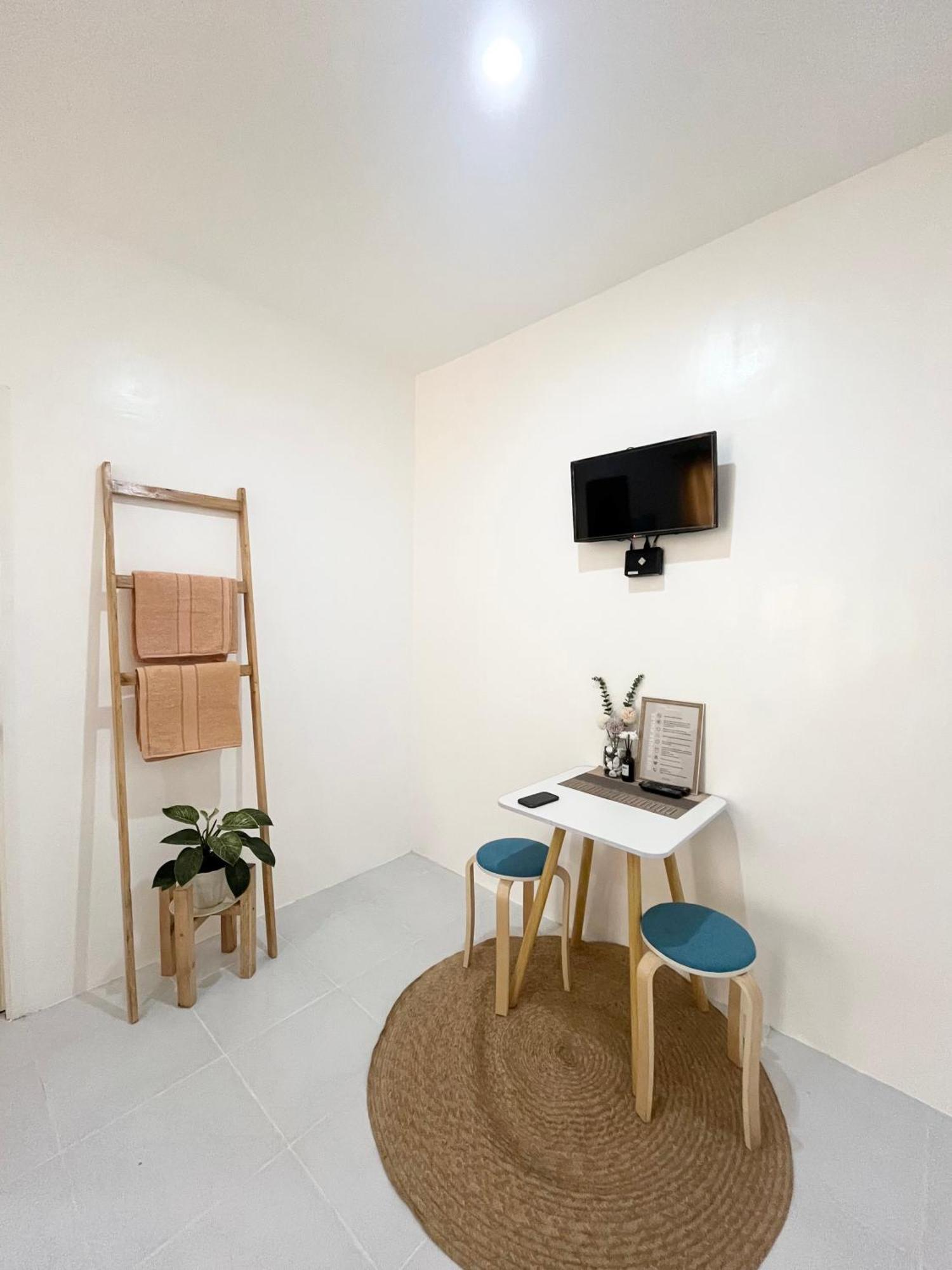 Sunnydale Apartelle -Room Accommodation Near Calatagan Beach Resorts Batangas Bagian luar foto